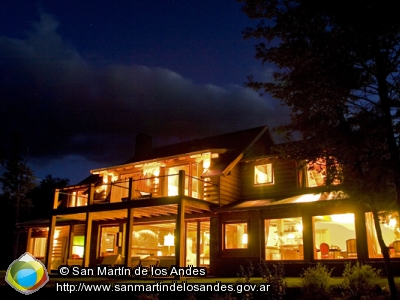 Foto Vista exterior nocturna (San Martín de los Andes)