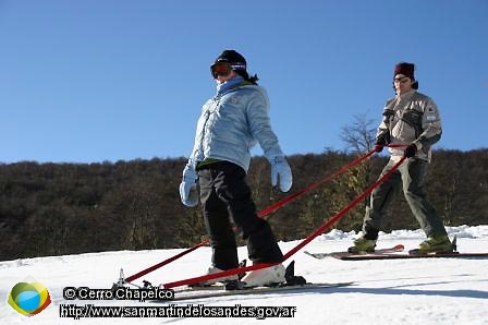 Foto esquiador asistido (Cerro Chapelco)